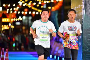 BIB: 99009, 50297
                            <button type="button" onclick="openModal(21803150)" class="btn btn-primary btn-sm float-right btn-popup" data-toggle="modal" data-target=".modal-high-quality">
                        <i class="fas fa-shopping-cart"></i> Add to Cart
                    </button>
                                            <button type="button" onclick="isThisMe(21803150, true)" class="btn btn-success btn-sm float-right btn-popup btn-isme hidden" data-toggle="tooltip" data-placement="bottom" title="นี่คือรูปของคุณใช่ไหม คลิกที่นี่เพื่อเอาเข้าอัลบั้ม">
                        <i class="fas fa-plus"></i> Add to album
                    </button>
                    <button type="button" onclick="isThisMe(21803150, false)" class="btn btn-warning btn-sm float-right btn-popup btn-isnotme hidden">
                        <i class="fas fa-ban"></i> Remove from album
                    </button>